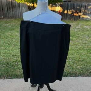 Ellen Tracy Classic Black Pencil Skirt